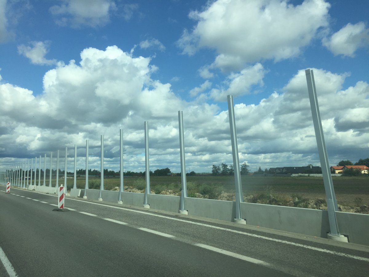 highway-d2-anti-noise-wall-jarovce