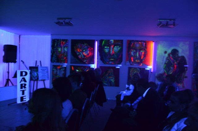 exhibition-night-images-illuminated-paintings-and-book-launch
